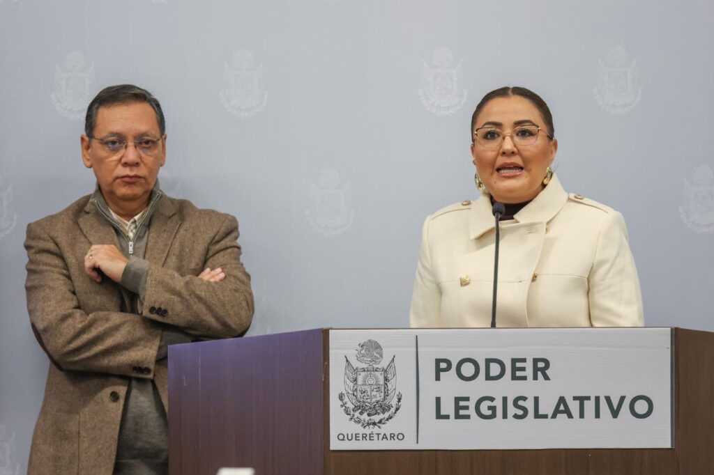 Ulises Gómez de la Rosa y Claudia Díaz Gayou